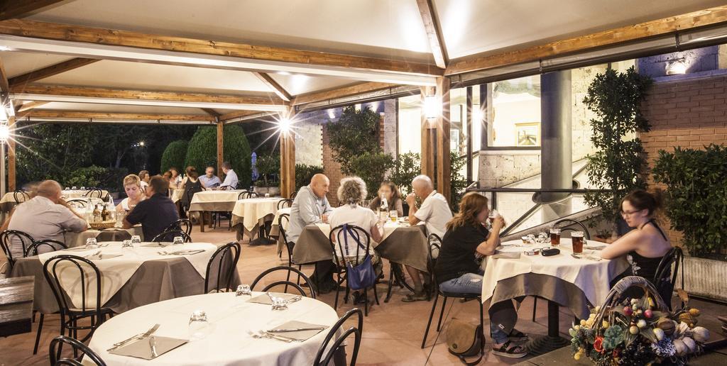 Albergo Vecchio Forno Spoleto Bagian luar foto