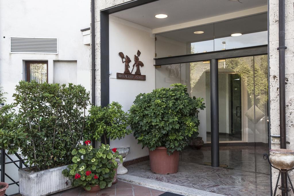 Albergo Vecchio Forno Spoleto Bagian luar foto